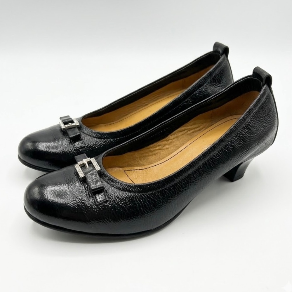 Arte Veneta Heels- Genuine Leather-classic shape Shoes. Made in Italy- Size 36